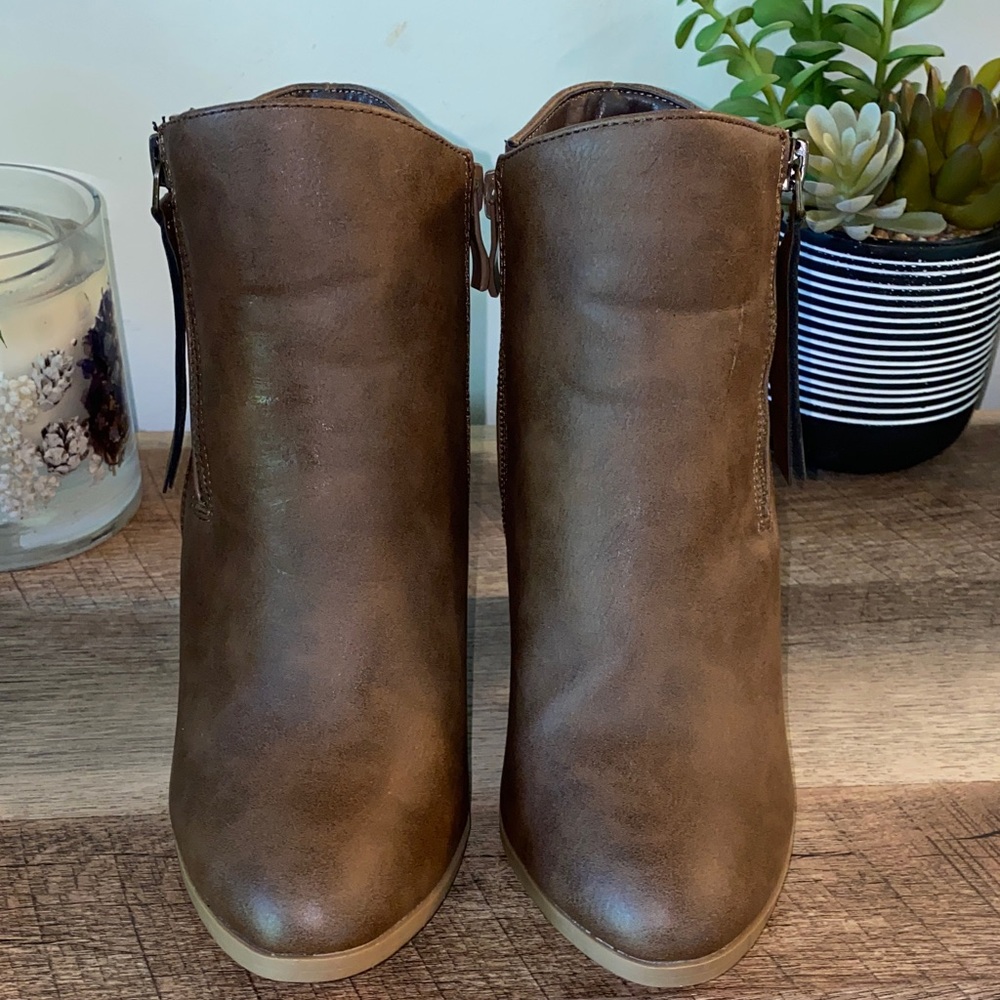 Journee Collection Heeled Ankle Booties with Dual Zippers Size 6.5 - Picture 3 of 13